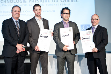Press kit | 774-07 - Press release | L’Ordre des architectes du Québec dévoile le Prix du public Loto-Québec et le Prix Vision architecture et jeunesse 2011 - L'Ordre des architectes du Québec (OAQ) - Event + Exhibition