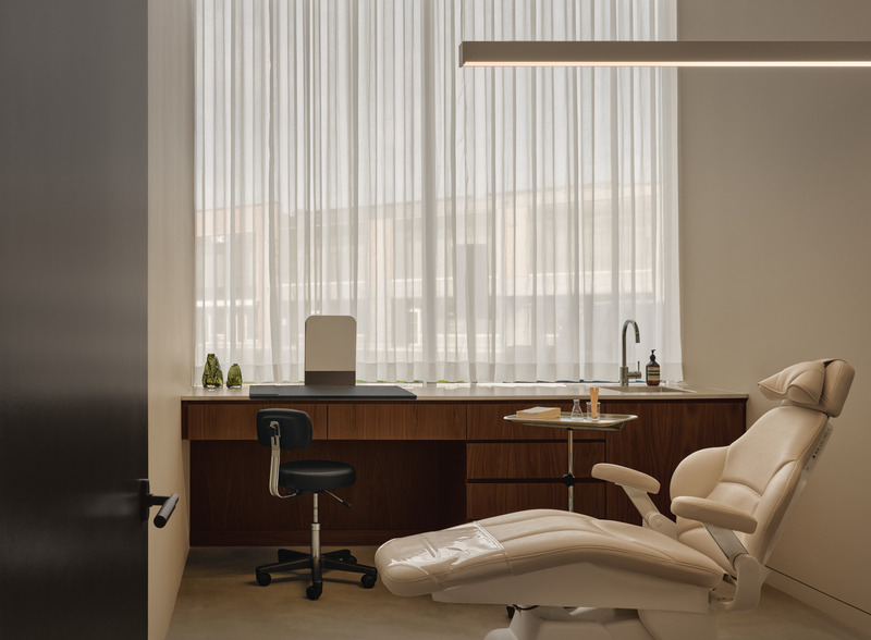 Press kit | 1213-05 - Press release | OAKV - Atelier Carle - Commercial Interior Design - Photo credit: Alex Lesage