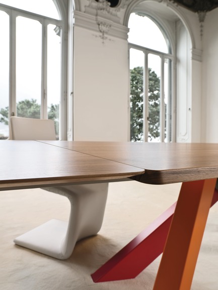 Dossier de presse | 829-01 - Communiqué de presse | Big Table - Bonaldo - Produit - Crédit photo : Bonaldo