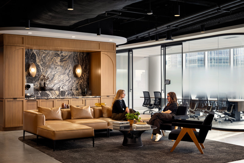 Press kit | 2035-05 - Press release | South Bow - Multiple Interior Design Award Winner - Kasian Architecture, Interior Design and Planning - Commercial Interior Design - Photo credit: Eymeric Widling