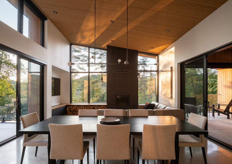 Press kit | 1678-11 - Press release | Intervalle - Atelier BOOM-TOWN - Residential Architecture - Living room / dining room - Photo credit: Vincent Brillant, photographe