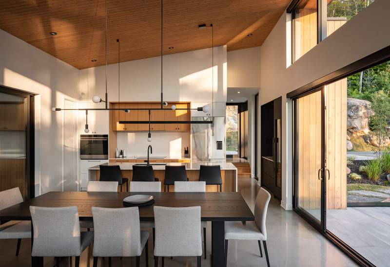 Press kit | 1678-11 - Press release | Intervalle - Atelier BOOM-TOWN - Residential Architecture - Dining room / Kitchen - Photo credit: Vincent Brillant, photographe