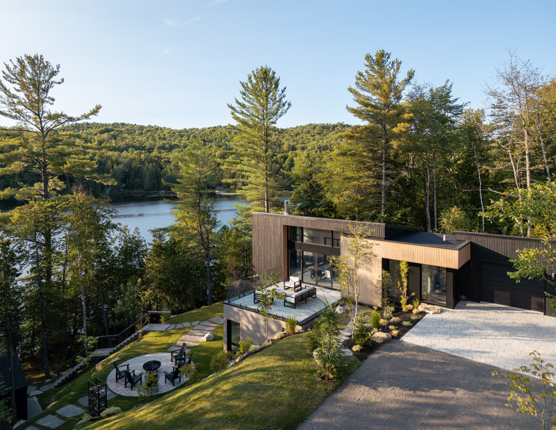 Press kit | 1678-11 - Press release | Intervalle - Atelier BOOM-TOWN - Residential Architecture - Fournelle lake - Photo credit: Vincent Brillant, photographe