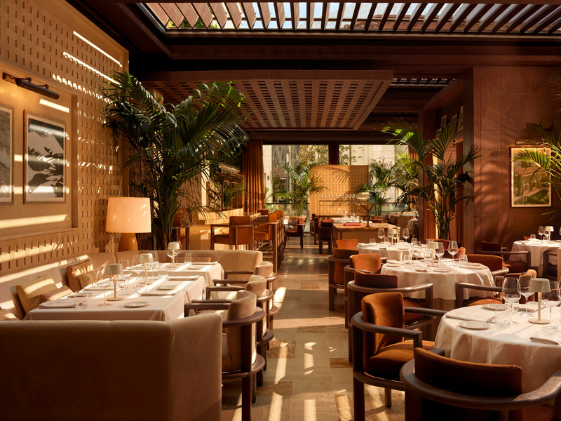 Press kit | 7775-01 - Press release | Urbanjobs Unveils Esca: A Contemporary Mediterranean Dining Experience - URBANJOBS - Commercial Interior Design - Esca by URBANJOBS - Photo credit: İbrahi̇m Özbunar