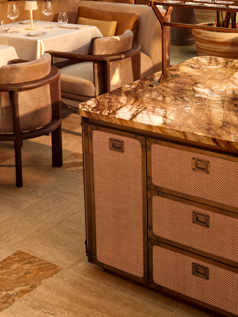 Press kit | 7775-01 - Press release | Urbanjobs Unveils Esca: A Contemporary Mediterranean Dining Experience - URBANJOBS - Commercial Interior Design - Esca by URBANJOBS - Photo credit: İbrahi̇m Özbunar