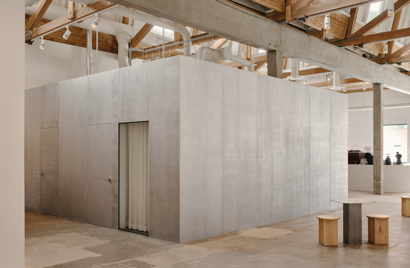 Press kit | 1685-15 - Press release | FOIL Gallery - Atelier L'Abri - Commercial Architecture - Photo credit: Alex Lesage