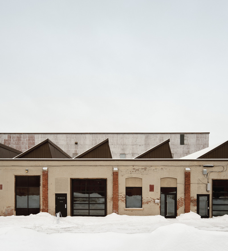 Press kit | 1685-15 - Press release | FOIL Gallery - Atelier L'Abri - Commercial Architecture - Photo credit: Alex Lesage