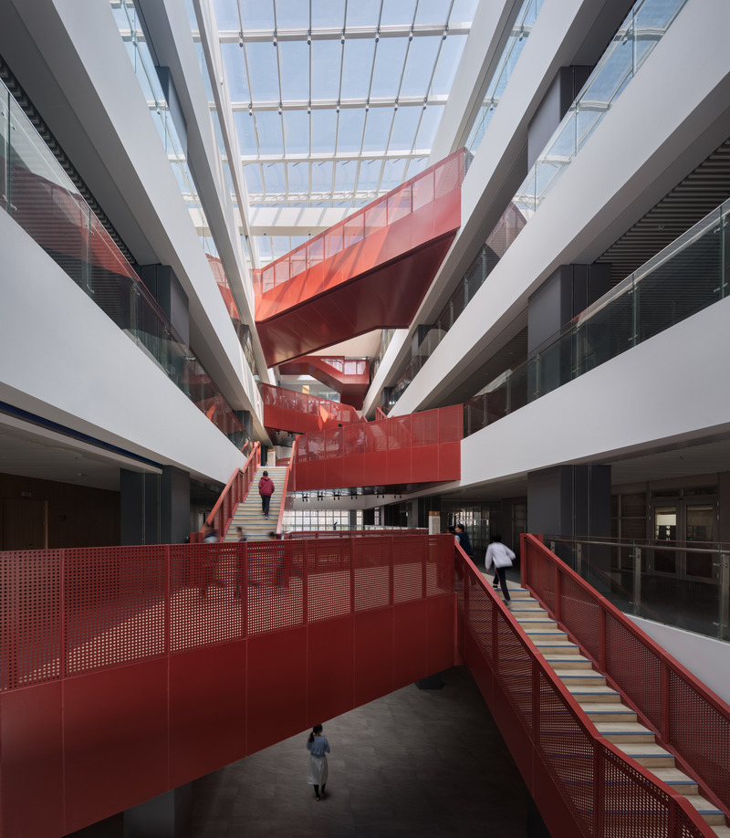 Dossier de presse | 7733-02 - Communiqué de presse | Island City Life - c+d studio - Architecture institutionnelle - atrium of the City - Crédit photo : Shan Liang