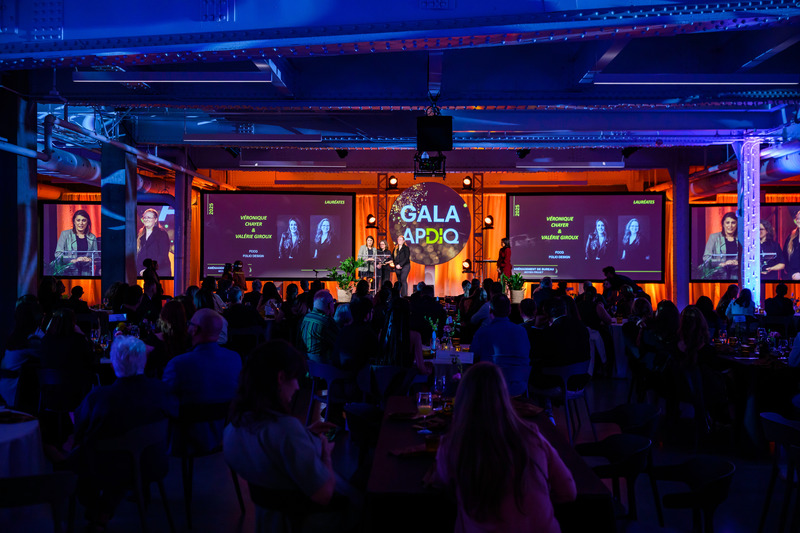 Dossier de presse | 704-08 - Communiqué de presse | Les Prix d’excellence 2025 de l’APDIQ célèbrent 90 ans de talent et d’audace en design d’intérieur - Association professionnelle des designers d’intérieur du Québec (APDIQ) - Évènement + Exposition - Crédit photo : Photo : Hardiesse Productions