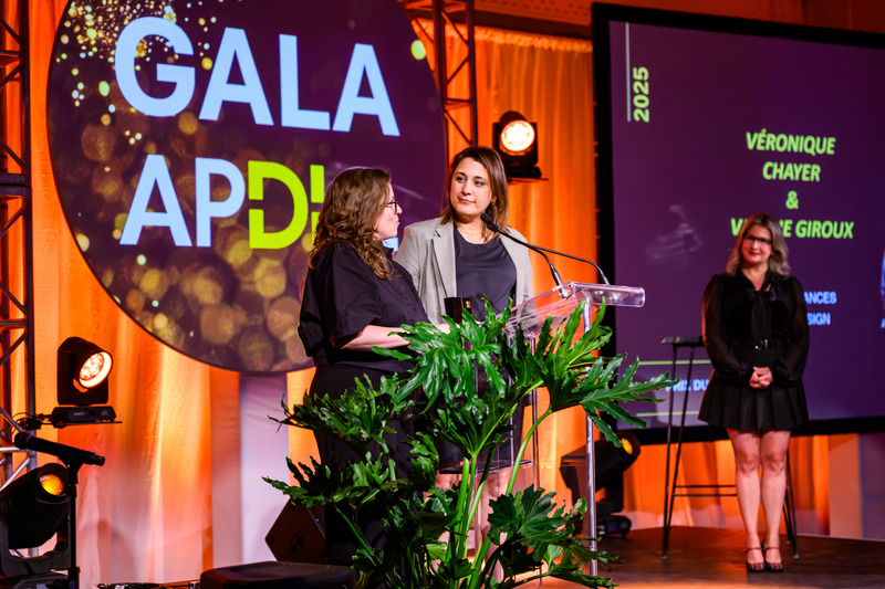 Dossier de presse | 704-08 - Communiqué de presse | Les Prix d’excellence 2025 de l’APDIQ célèbrent 90 ans de talent et d’audace en design d’intérieur - Association professionnelle des designers d’intérieur du Québec (APDIQ) - Évènement + Exposition - Véronique Chayer et Valérie Giroux de Folio Design - Crédit photo : Photo : Hardiesse Productions