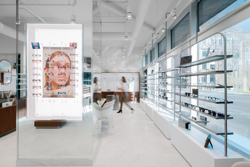 Dossier de presse | 704-08 - Communiqué de presse | Les Prix d’excellence 2025 de l’APDIQ célèbrent 90 ans de talent et d’audace en design d’intérieur - Association professionnelle des designers d’intérieur du Québec (APDIQ) - Évènement + Exposition - <p>Située au cœur du centre-ville de Montréal, la clinique Optoplus Ville-Marie a été entièrement réaménagée pour répondre à une double ambition : offrir une expérience boutique signature dans un environnement à la fois élégant et fonctionnel, tout en respectant les standards techniques élevés d’une clinique d’optométrie.</p><p><br></p><p>Designer : Véronique Chayer</p> - Crédit photo : Crédits Photos: Yanick Lesperance