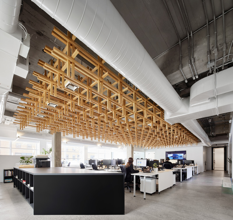 Dossier de presse | 2275-08 - Communiqué de presse | Le bien-être, la durabilité et la mise en valeur du patrimoine signent la transformation des bureaux de Jodoin Lamarre Pratte architectes - Jodoin Lamarre Pratte architectes - Architecture commerciale - Crédit photo : Nanne Springer