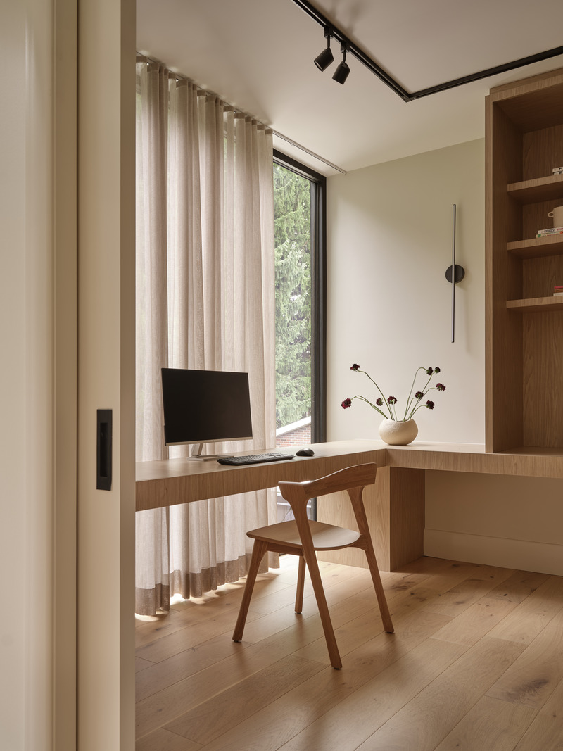 Dossier de presse | 7785-01 - Communiqué de presse | « Projet 21 » de LN Studio — Une maison familiale raffinée alliant élégance, fraîcheur et tranquillité - LN Studio - Design d’intérieur résidentiel - Crédit photo : Photo: Riley Snelling