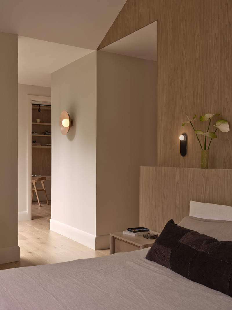 Dossier de presse | 7785-01 - Communiqué de presse | « Projet 21 » de LN Studio — Une maison familiale raffinée alliant élégance, fraîcheur et tranquillité - LN Studio - Design d’intérieur résidentiel - Crédit photo : Photo: Riley Snelling