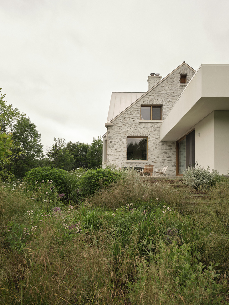 Dossier de presse | 7762-01 - Communiqué de presse | Les prix Mōnuma | Lauréats 2025 - La Pièce - Évènement + Exposition - <p>AMÉNAGEMENT EXTÉRIEUR | Tour complet</p><p>Jardin Jackson par Friche Atelier</p> - Crédit photo : Maxime Brouillet