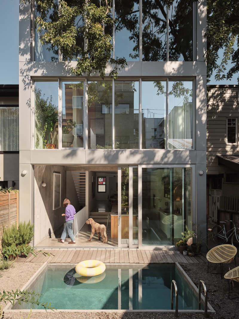 Dossier de presse | 7762-01 - Communiqué de presse | Les prix Mōnuma | Lauréats 2025 - La Pièce - Évènement + Exposition - <p>ARCHITECTURE | Rénovation 1M et plus</p><p> Maison-Jardin BEAU par Alexandre Bernier Architecte</p> - Crédit photo : Maxime Brouillet