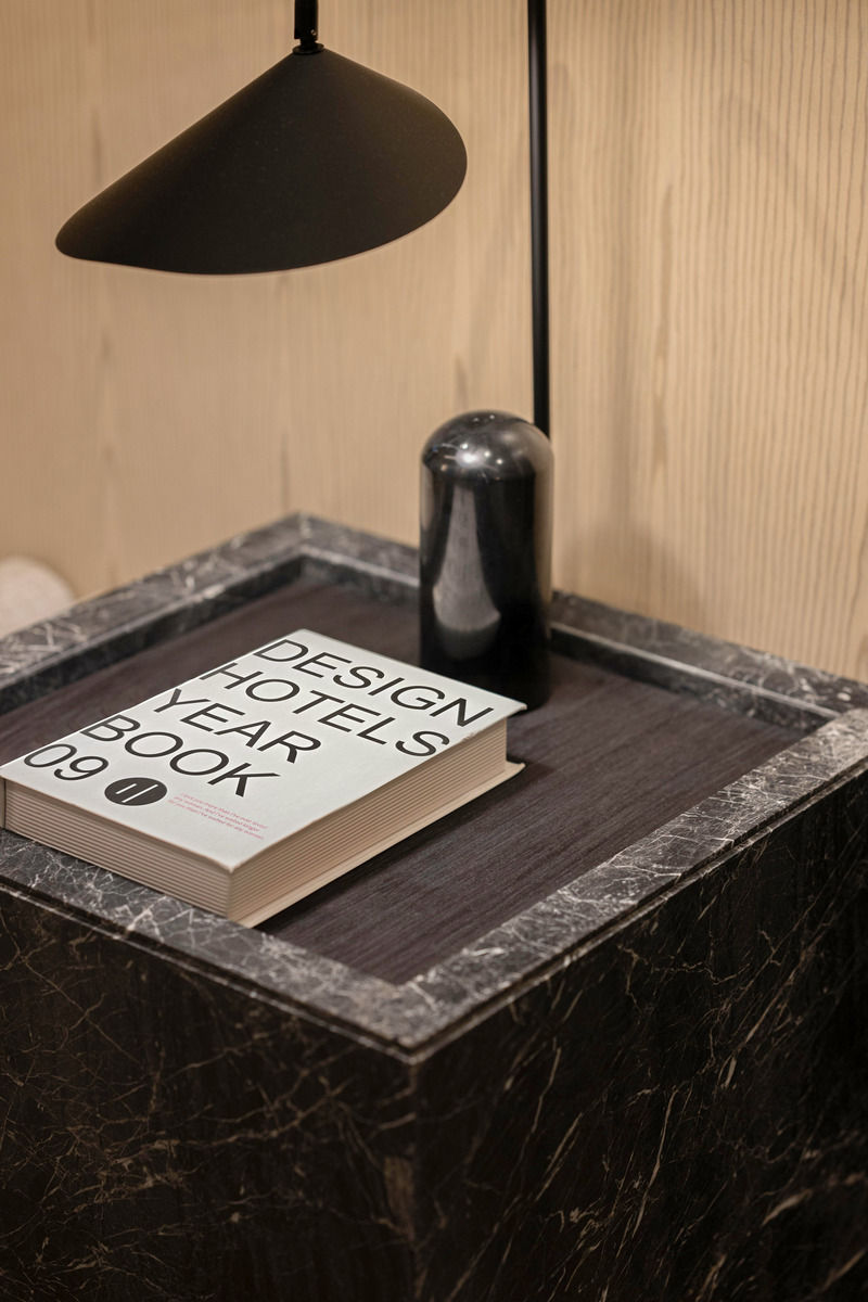 Dossier de presse | 7792-01 - Communiqué de presse | The Harbour’s Essence: Redefining Luxury Accommodation through Innovative Design in Hong Kong - W Interiors - Design d’intérieur commercial - Crédit photo : Ken Wong Photography