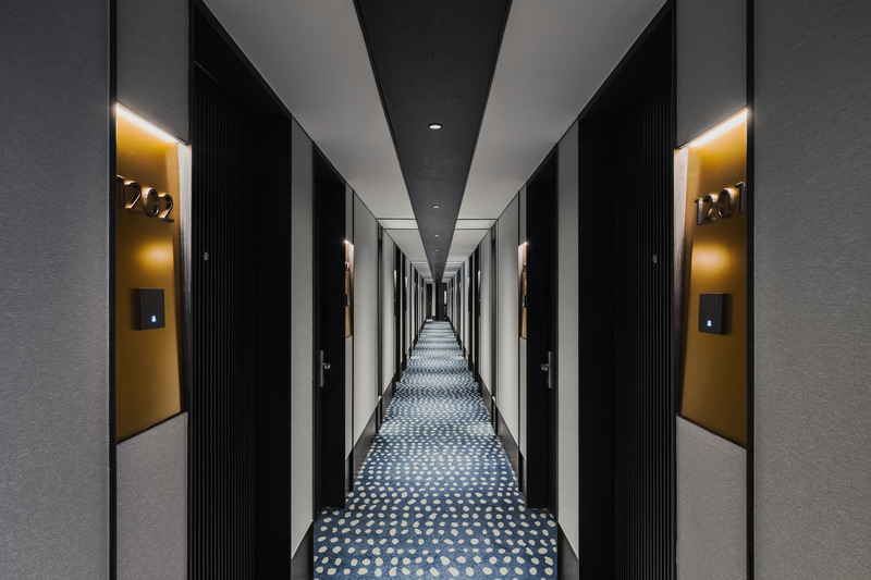 Dossier de presse | 7792-01 - Communiqué de presse | The Harbour’s Essence: Redefining Luxury Accommodation through Innovative Design in Hong Kong - W Interiors - Design d’intérieur commercial - Crédit photo : Ken Wong Photography