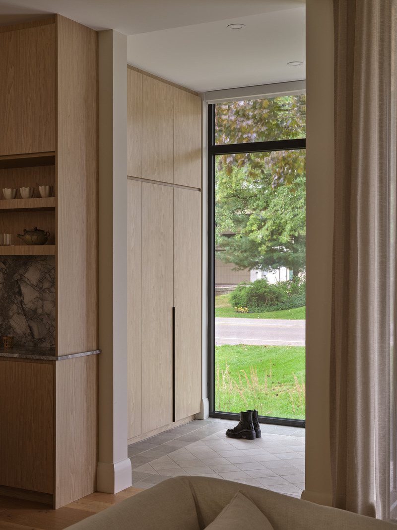 Dossier de presse | 7785-01 - Communiqué de presse | « Projet 21 » de LN Studio — Une maison familiale raffinée alliant élégance, fraîcheur et tranquillité - LN Studio - Design d’intérieur résidentiel - Crédit photo : Photo: Riley Snelling