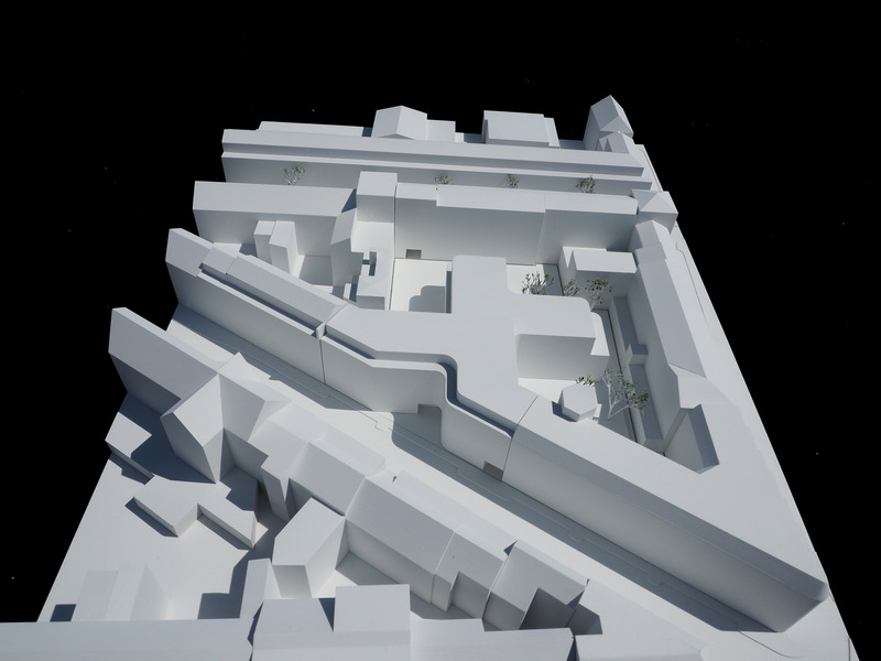 Dossier de presse | 6515-04 - Communiqué de presse | Curve X - JSWD - Architecture commerciale - Modell of the site<br style=""> - Crédit photo : JSWD