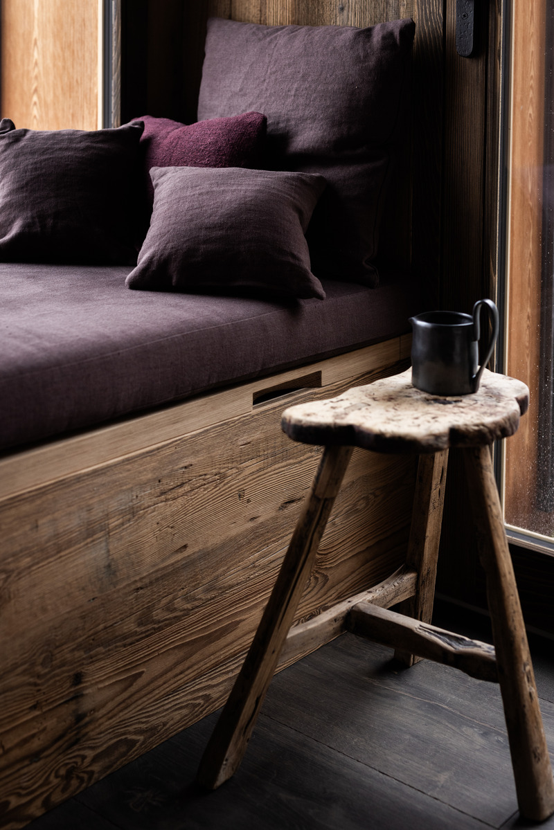 Press kit | 1144-07 - Press release | From Plant to Palette: Marianne Tiegen Showcases the Beauty of Natural Dyeing in Chalet Cocagne - Marianne Tiegen Interiors - Residential Interior Design - Photo credit: @jwilson