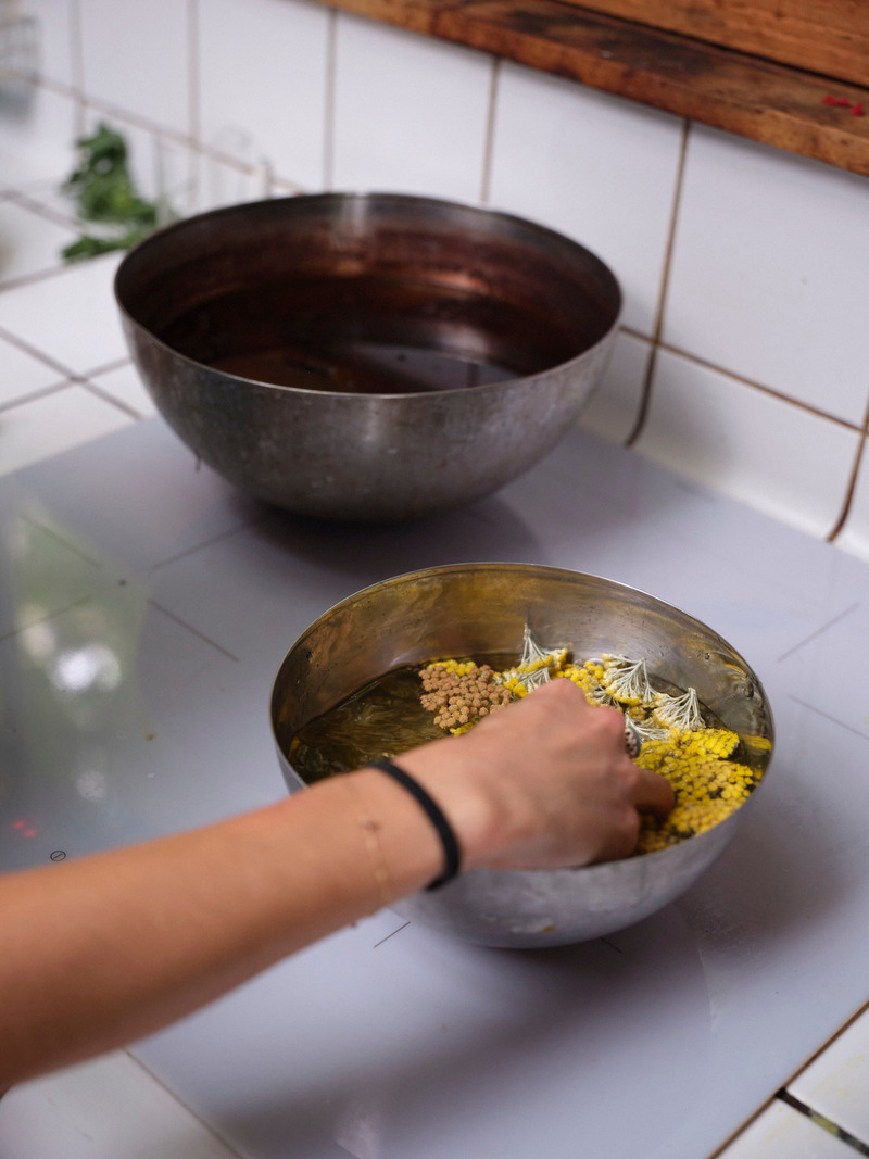 Press kit | 1144-07 - Press release | From Plant to Palette: Marianne Tiegen Showcases the Beauty of Natural Dyeing in Chalet Cocagne - Marianne Tiegen Interiors - Residential Interior Design - Photo credit: @jwilson