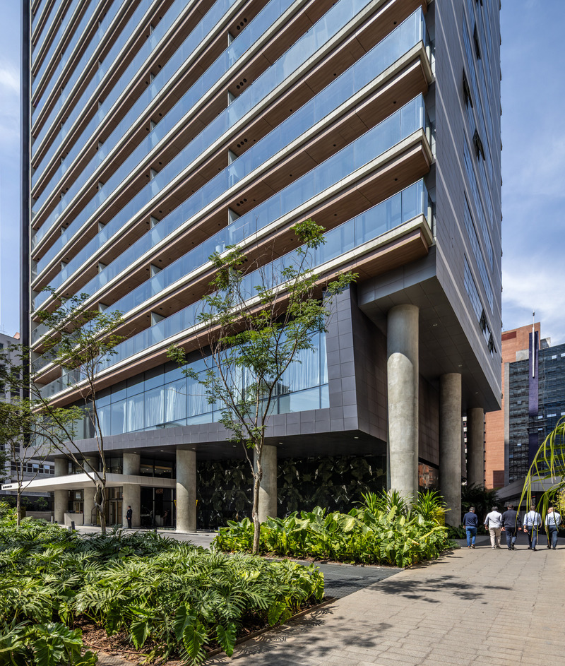 Dossier de presse | 7704-02 - Communiqué de presse | W Hotel São Paulo - aflalo/gasperini arquitetos - Architecture commerciale - Crédit photo : Maíra Acayaba