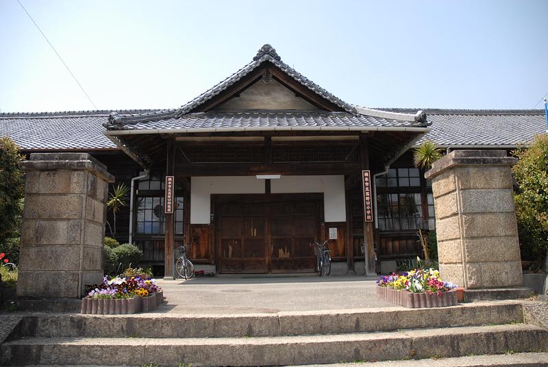 Press kit | 748-53 - Press release | UQAM’s Centre de design Presents Built Environment: An Alternative Guide to Japan - UQAM’s Centre de design - Event + Exhibition - Koyaguchi Elementary School - Photo credit: Hashimoto City, Wakayama Prefecture