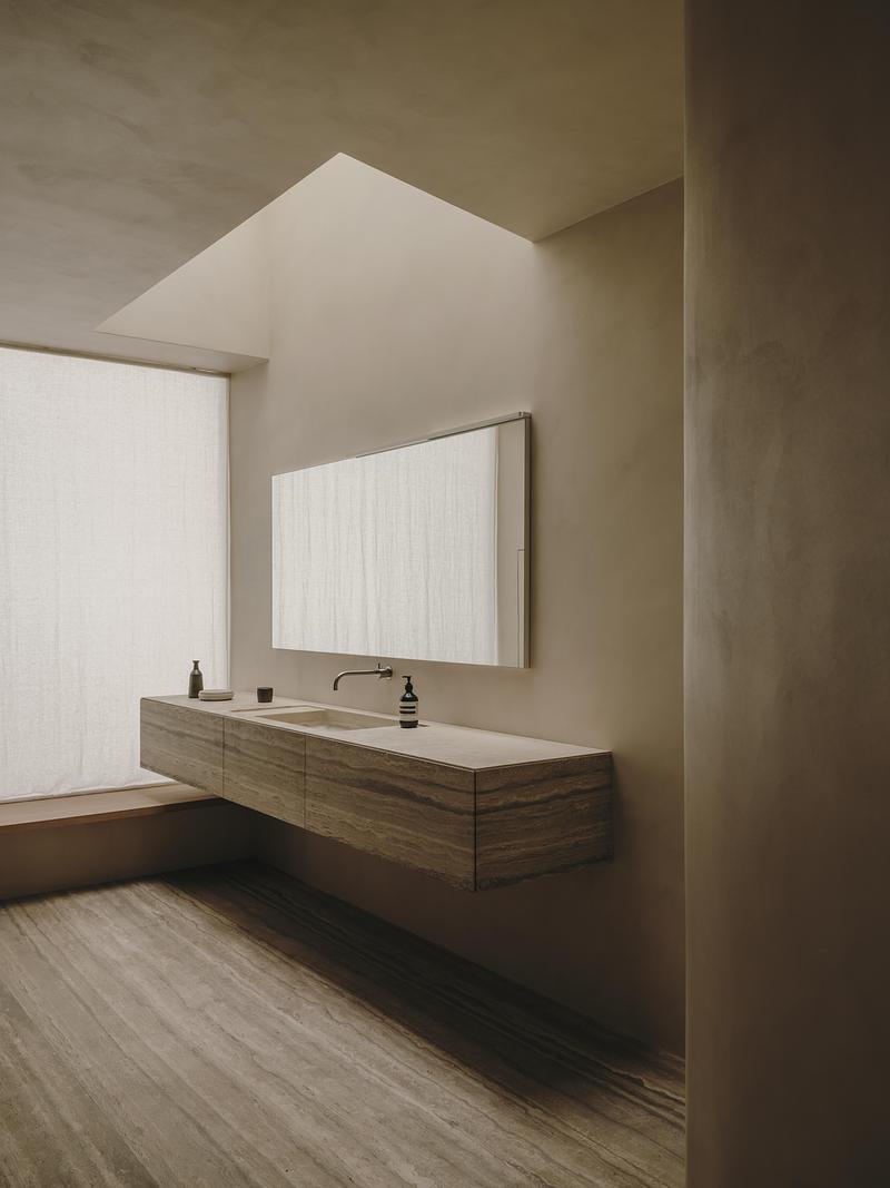 Press kit | 7782-01 - Press release | LOUI PARIS - Holzrausch Studio - Residential Interior Design - Photo credit:  Salva López 