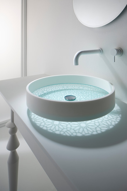 Press kit | 1004-01 - Press release | Omvivo presents Thomas Coward - Omvivo - Industrial Design - MOTIF - Photo credit:          Omvivo 