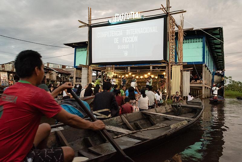 Dossier de presse | 7787-01 - Communiqué de presse | Ammodo Architecture Celebrates 26 Awardees for Socially and Ecologically Responsible Architecture Worldwide - Ammodo Architecture Award - Évènement + Exposition - Main Stage of MuyunaFest - Crédit photo : Alfonso Silva Santistevan