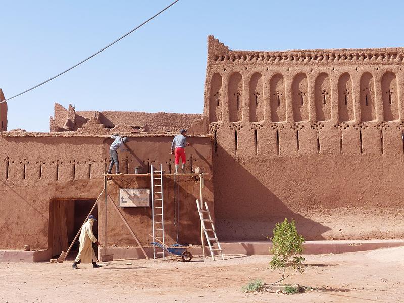 Dossier de presse | 7787-01 - Communiqué de presse | Ammodo Architecture Celebrates 26 Awardees for Socially and Ecologically Responsible Architecture Worldwide - Ammodo Architecture Award - Évènement + Exposition - Terrachidia Oasis Campus - Crédit photo : Terrachidia NGO