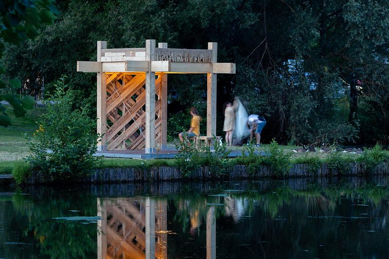 Dossier de presse | 7787-01 - Communiqué de presse | Ammodo Architecture Celebrates 26 Awardees for Socially and Ecologically Responsible Architecture Worldwide - Ammodo Architecture Award - Évènement + Exposition - TerraTimber - Crédit photo : DDF_dos_KIT