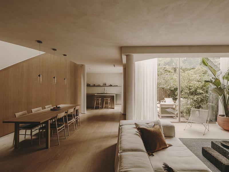 Press kit | 7782-01 - Press release | LOUI PARIS - Holzrausch Studio - Residential Interior Design - Photo credit: Salva López