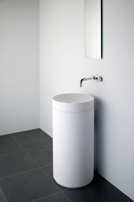 Press kit | 1004-01 - Press release | Omvivo presents Thomas Coward - Omvivo - Industrial Design - MONO - Photo credit:          Omvivo 