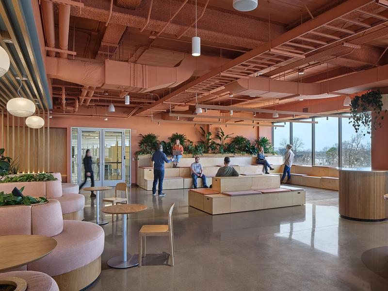 Press kit | 7791-01 - Press release | Callaghan Horiuchi Marks One Year of Arvest at Ledger - Callaghan Horiuchi - Commercial Interior Design - <p class="">Terracotta tones reference Arkansas’s red rock terrain while warm, deep colors create a hospitality feel that transitions easily from day to evening events. </p> - Photo credit: Halkin Mason Photography