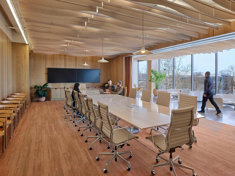 Press kit | 7791-01 - Press release | Callaghan Horiuchi Marks One Year of Arvest at Ledger - Callaghan Horiuchi - Commercial Interior Design - <p class="">Warm-toned decorative downlights introduce a comfortable atmosphere while curtains and folding glass doors can be closed to control daylight for digital presentations.</p> - Photo credit: Halkin Mason Photography