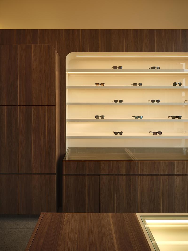 Press kit | 3491-05 - Press release | See You Vision Care: Old-World Craftsmanship Meets Modern Sensibility - Atelier SUN - Commercial Interior Design - Cabinet Display - Photo credit: Joel Esposito