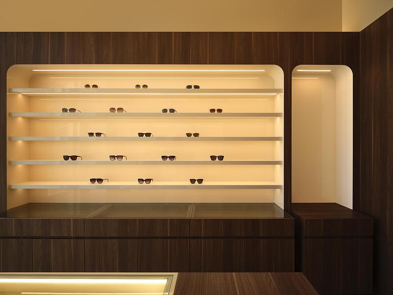 Press kit | 3491-05 - Press release | See You Vision Care: Old-World Craftsmanship Meets Modern Sensibility - Atelier SUN - Commercial Interior Design - Cabinet Display - Photo credit: Joel Esposito