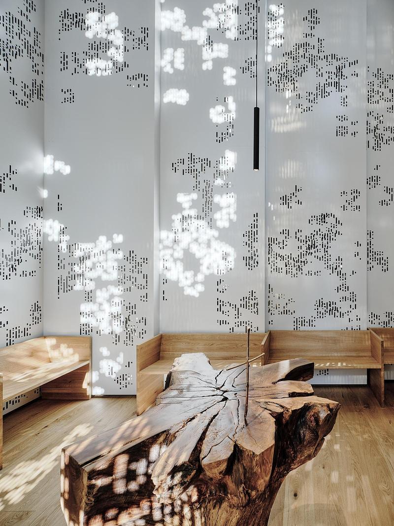 Dossier de presse | 661-90 - Communiqué de presse | World Building of the Year and Interior of the Year revealed at World Architecture Festival 2025 - World Architecture Festival - Évènement + Exposition - <p>World Interior of the Year</p><p>FRACTAL CHAPEL at State Hospital Graz by INNOCAD architecture</p> - Crédit photo : © Paul Ott