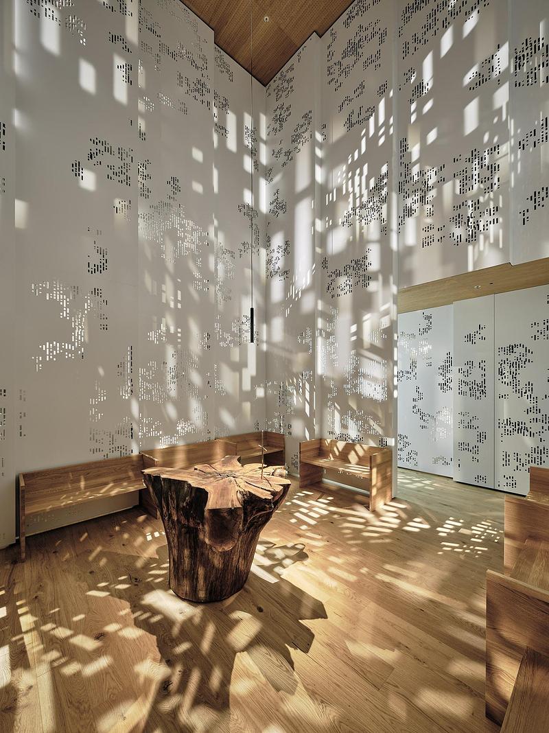 Dossier de presse | 661-90 - Communiqué de presse | World Building of the Year and Interior of the Year revealed at World Architecture Festival 2025 - World Architecture Festival - Évènement + Exposition - <p>World Interior of the Year</p><p>FRACTAL CHAPEL at State Hospital Graz by INNOCAD architecture</p> - Crédit photo : © Paul Ott