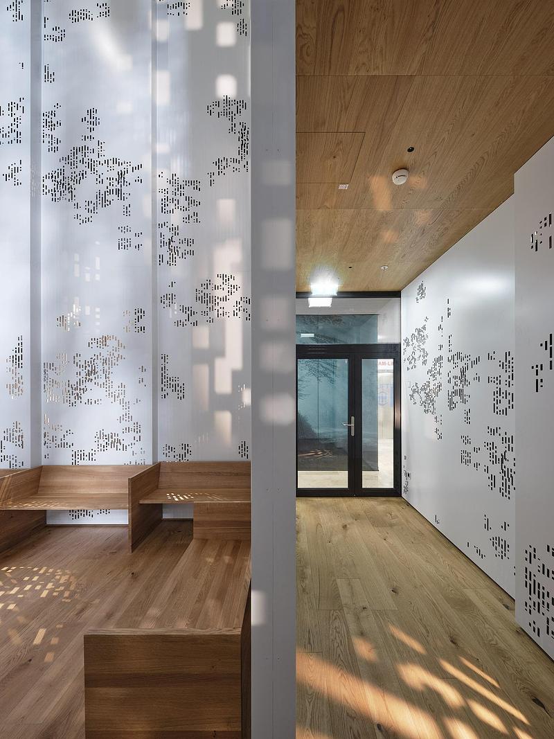 Dossier de presse | 661-90 - Communiqué de presse | World Building of the Year and Interior of the Year revealed at World Architecture Festival 2025 - World Architecture Festival - Évènement + Exposition - <p>World Interior of the Year</p><p>FRACTAL CHAPEL at State Hospital Graz by INNOCAD architecture</p> - Crédit photo : © Paul Ott