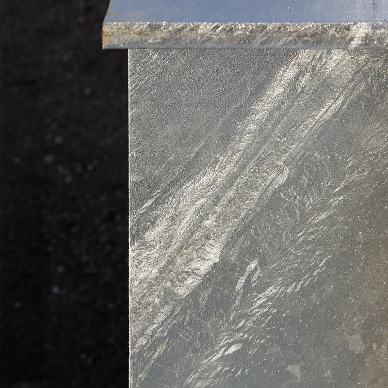 Dossier de presse | 7800-01 - Communiqué de presse | Industrial Art & Alwa Square: la double première de pulpo au M&O 2026 - pulpo - Produit - Détails de la K Table - Crédit photo : pulpo