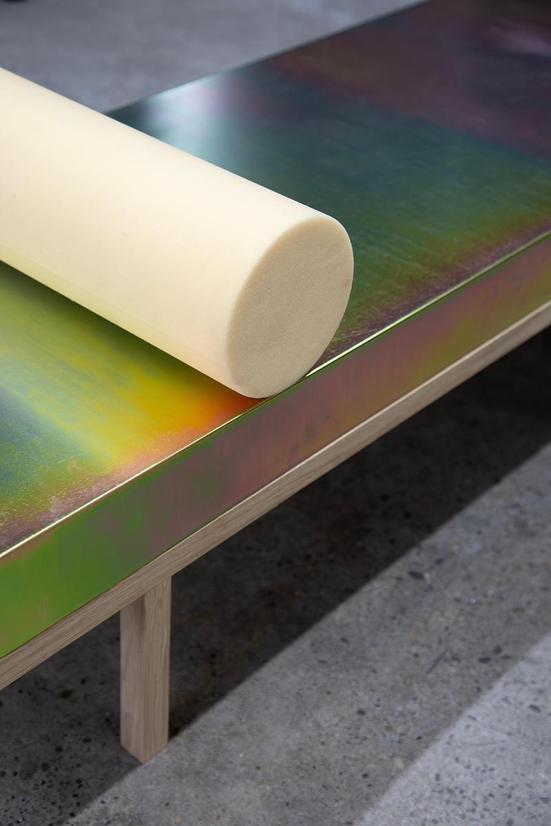 Dossier de presse | 7800-01 - Communiqué de presse | Industrial Art & Alwa Square: la double première de pulpo au M&O 2026 - pulpo - Produit - Détails du X Bench - Crédit photo : pulpo