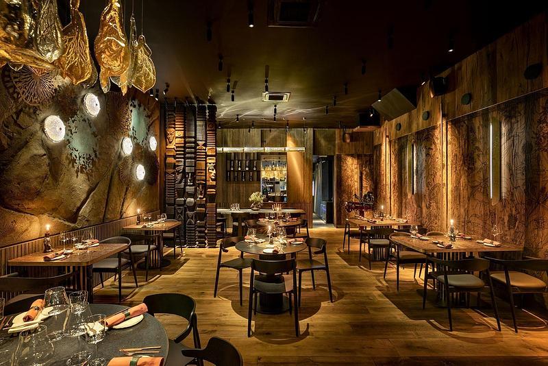 Press kit | 7501-11 - Press release | LIT Lighting Design Awards 2025: Celebrating the Power of Light Across 62 Countries - 3C Awards - Competition - Molfar Restaurant. Expolight - Photo credit:  Ivan Avdeenko