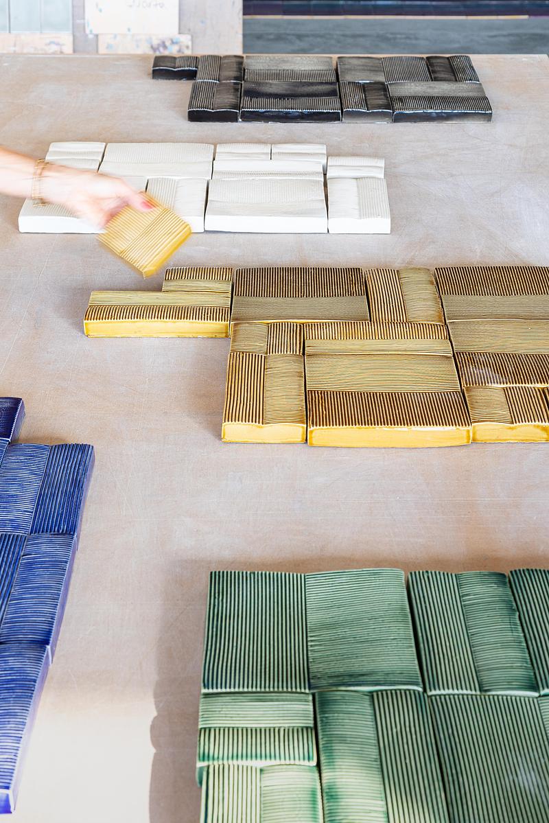 Dossier de presse | 2066-23 - Communiqué de presse | REPUBLIC OF II BY IV Debuts Two Tile Collections with VIÚVA LAMEGO: Colinas and Marola - REPUBLIC OF II BY IV - Design industriel - Crédit photo : VIÚVA LAMEGO 