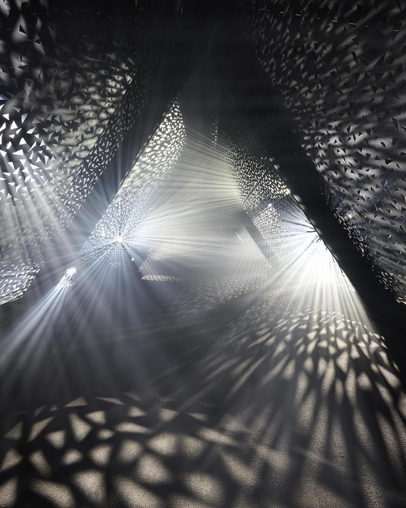 Dossier de presse | 7797-01 - Communiqué de presse | Noor Riyadh 2025 Lights Up Citywide, Signaling the Return of the World's Largest Light Art Festival - Noor Riyadh - Évènement + Exposition - Encor, Studio Sliced  - Crédit photo : Noor Riyadh