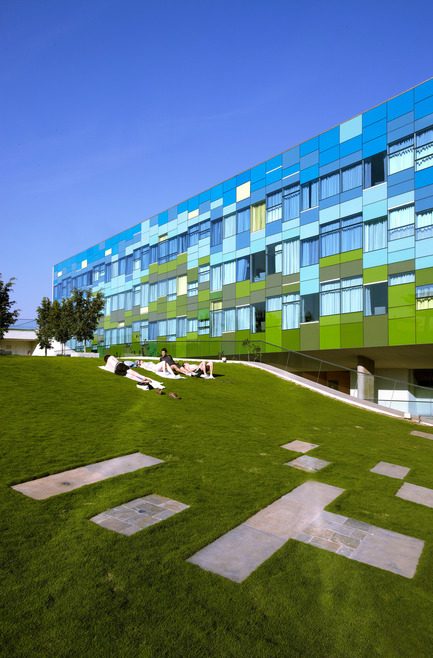 Press kit | 1028-02 - Press release | Winning projects announced at the 2012 Emirates Glass Leaf Awards - The Emirates Glass LEAF Awards - Competition - WOW Architects with Vivanta Hotel, Bangalore, India