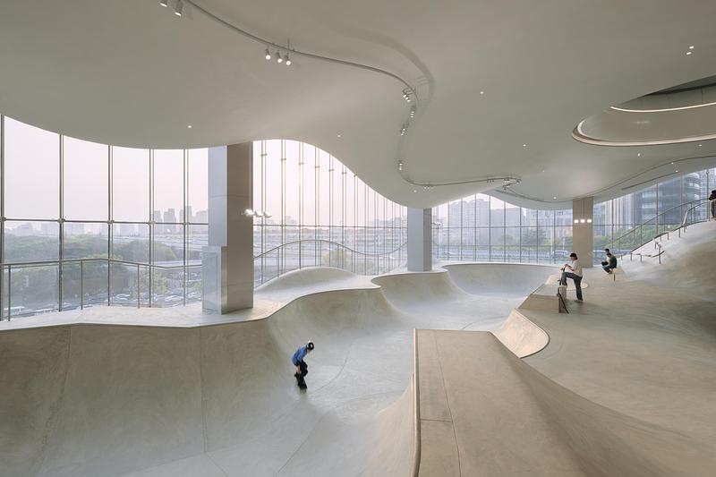 Dossier de presse | 4709-20 - Communiqué de presse | Dezeen Awards 2025 Interiors Winners Unveiled - Dezeen - Concours - Moreprk Skyline, AAN Architects, Shanghai, China - Crédit photo : AAN Architects