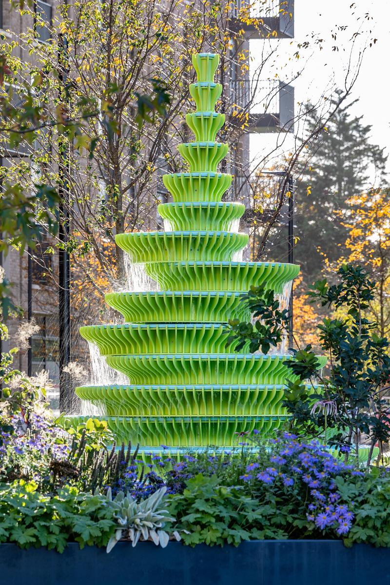 Press kit | 2807-03 - Press release | NEON Unveils 'The Fountain': A 4.3-Metre Water Sculpture in the Heart of Brent Cross Town, London - NEON - Art - The Fountain - Photo credit: John Sturrock